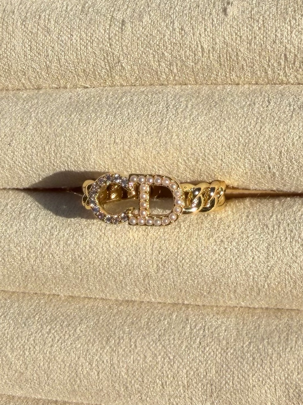 Gold Open Adjustable CD Style Chain Ring Rhinestone Pearl Statement - Picture 5 of 5